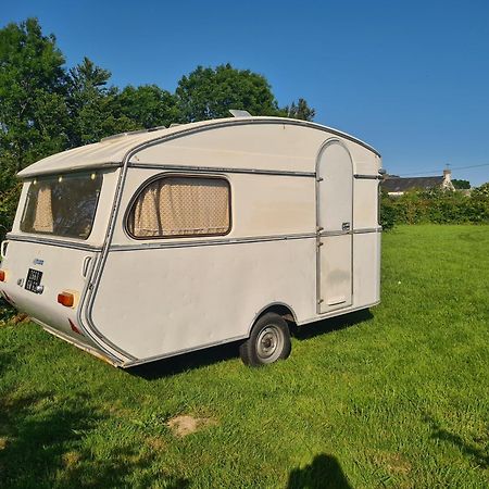 Camping A La Ferme - Hebergements Insolites Cerisy-la-Foret Eksteriør billede