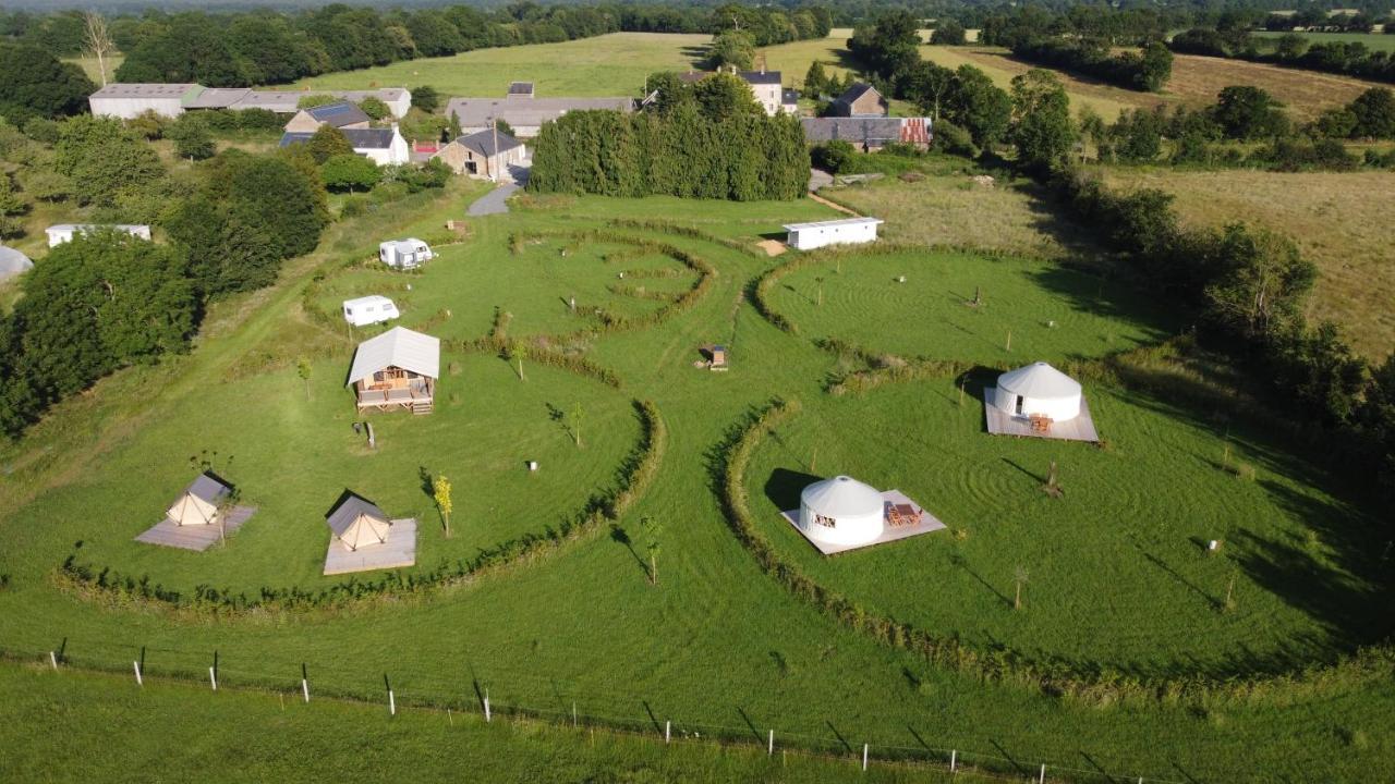 Camping A La Ferme - Hebergements Insolites Cerisy-la-Foret Eksteriør billede