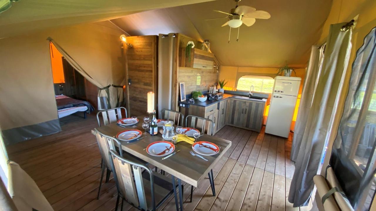 Camping A La Ferme - Hebergements Insolites Cerisy-la-Foret Eksteriør billede